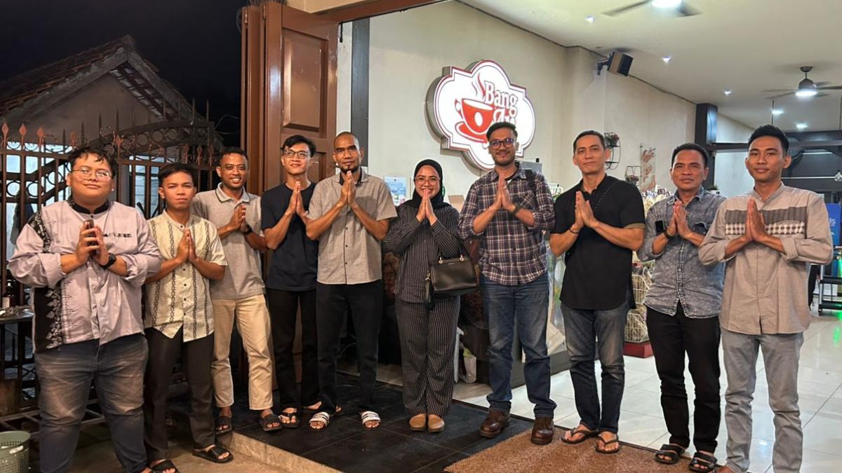 Iftar Jama'i Paku Gajah & Kuang TMG Field Team at  Jirak, South Sumatra, Indonesia
